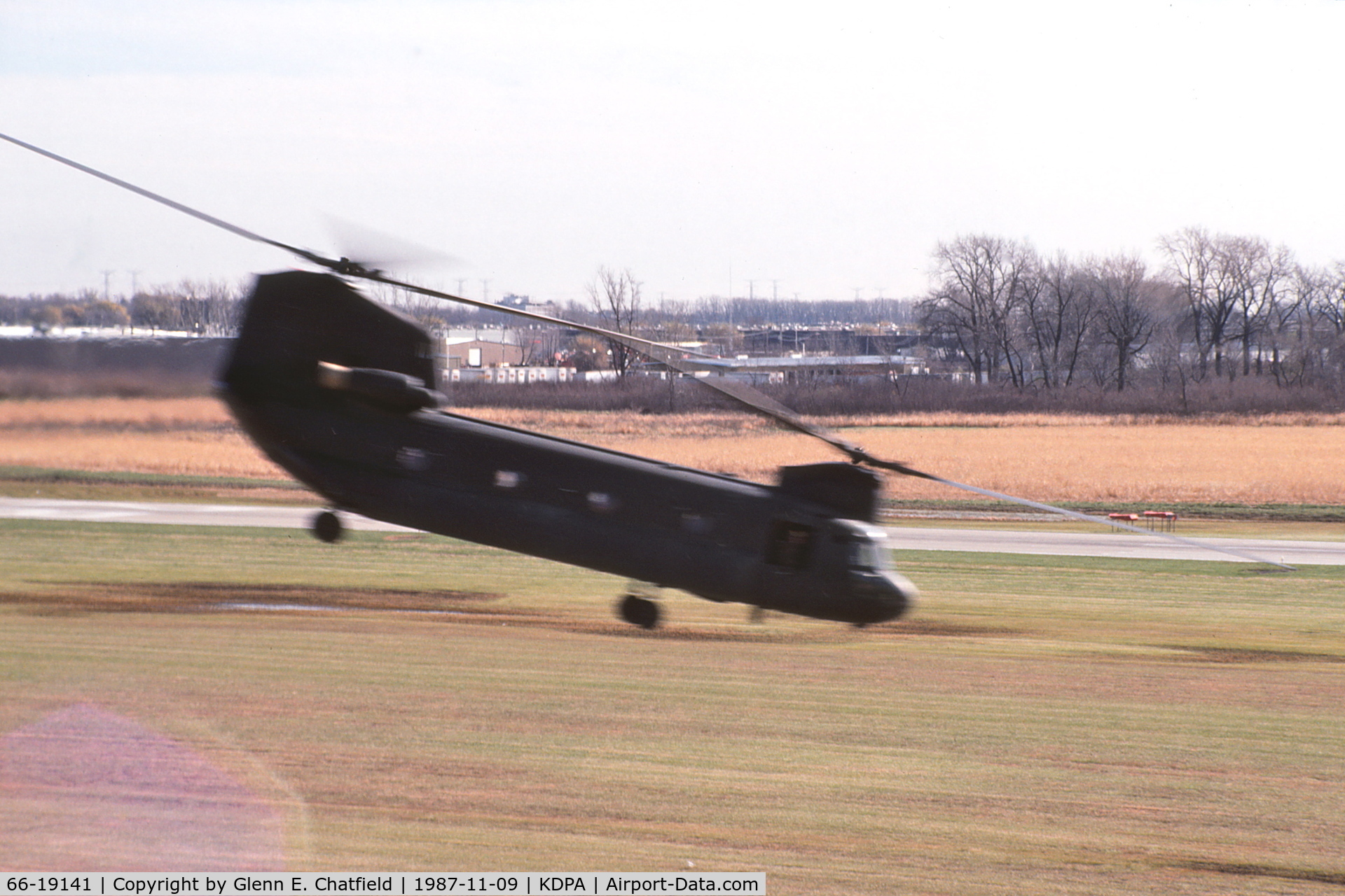 66-19141, 1967 Boeing Vertol CH-47B Chinook C/N B.399, Taking off southwest bound, passing the control tower.