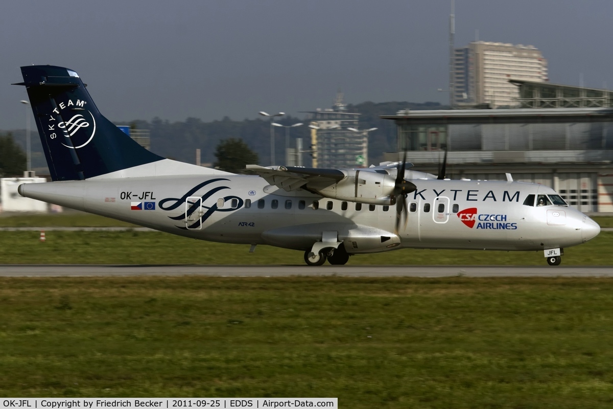 OK-JFL, 2004 ATR 42-500 C/N 629, departure via RW07