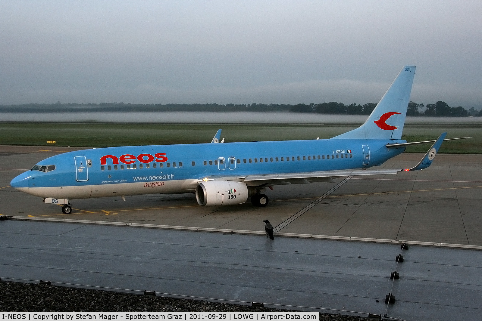 I-NEOS, 2002 Boeing 737-86N C/N 32733, Neos B737-800 at GRZ