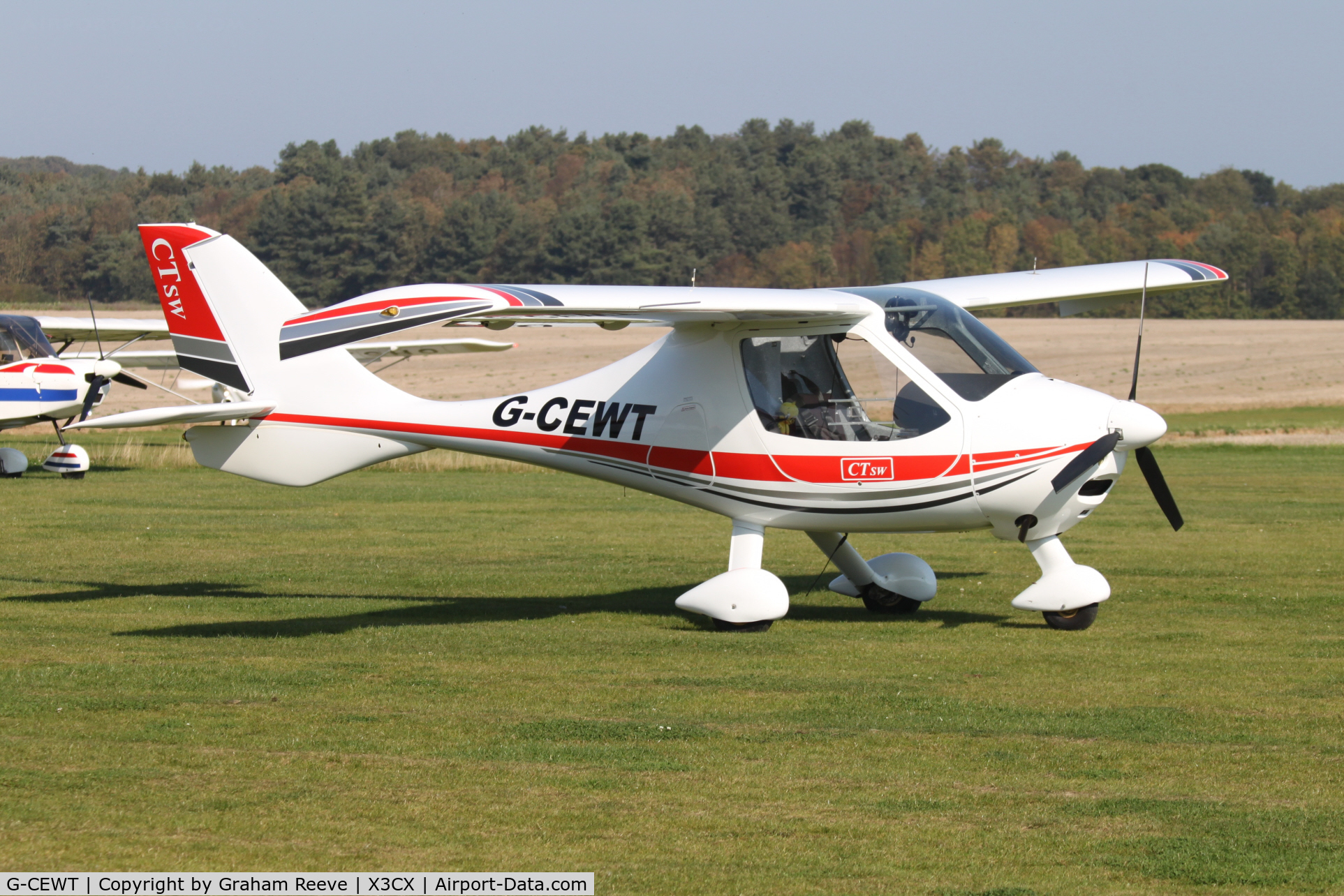 G-CEWT, Flight Design CTSW C/N 8158, Parked at Northrepps.