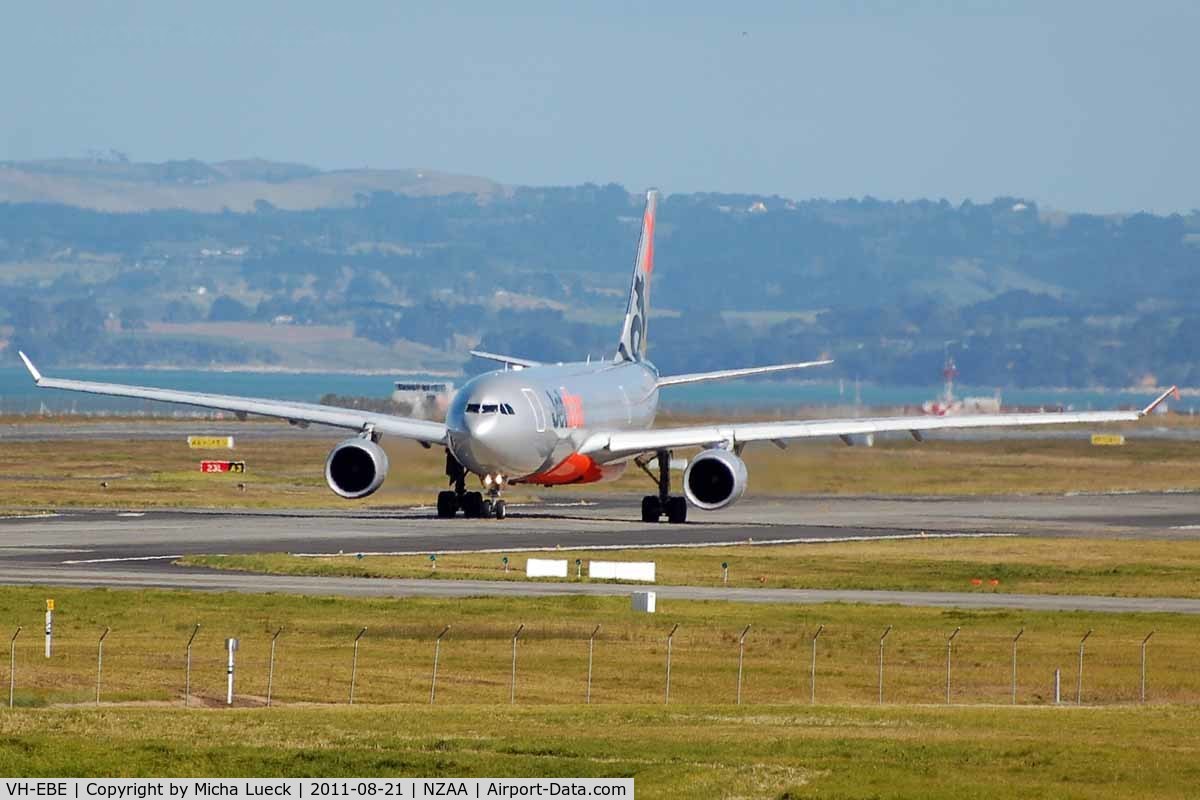 VH-EBE, 2007 Airbus A330-202 C/N 842, At Auckland