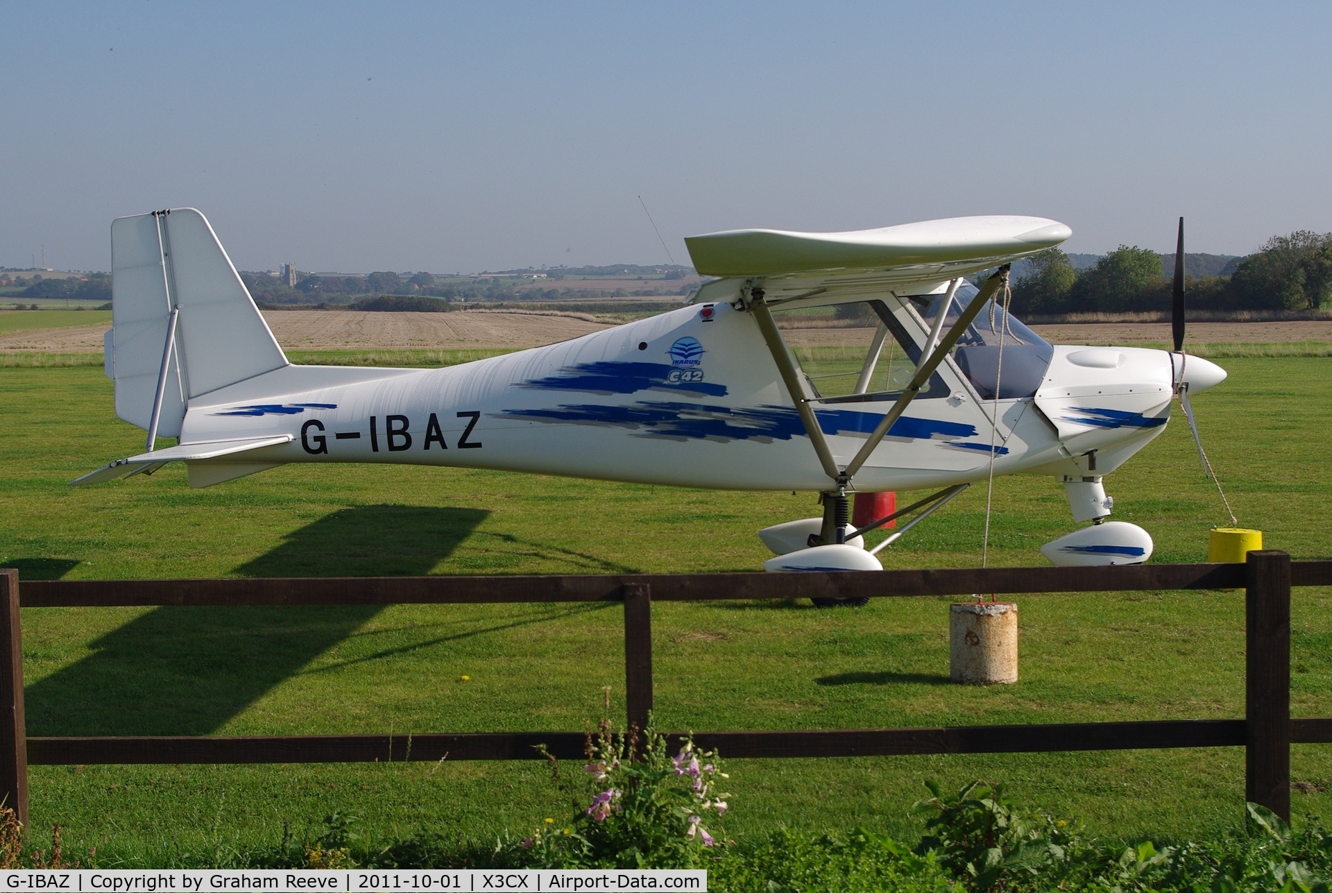 G-IBAZ, 2004 Comco Ikarus C42 FB100 C/N 0409-6622, Parked at Northrepps.