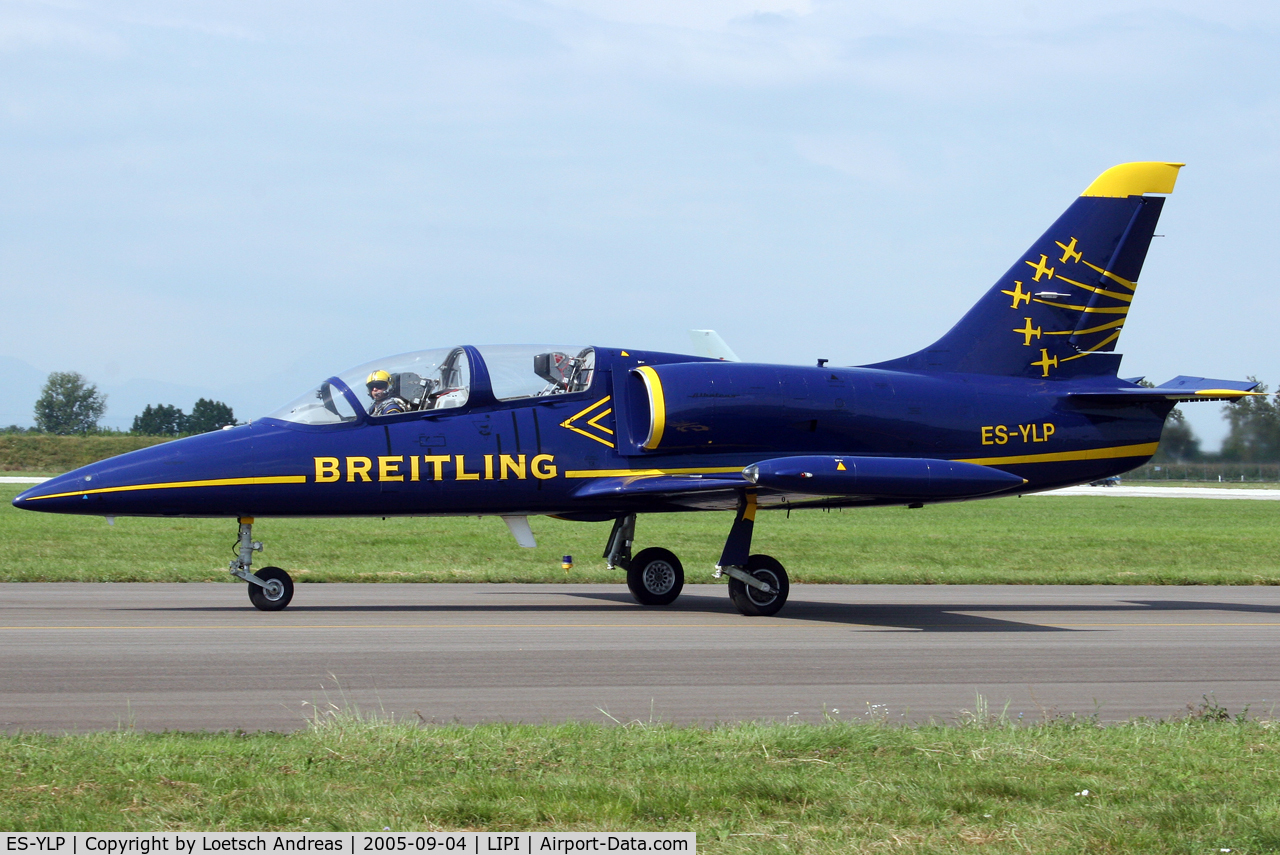 ES-YLP, Aero L-39 Albatros C/N 533620, Breitling Team