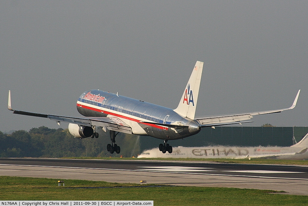 N176AA, 2001 Boeing 757-223 C/N 32395/994, American Airlines