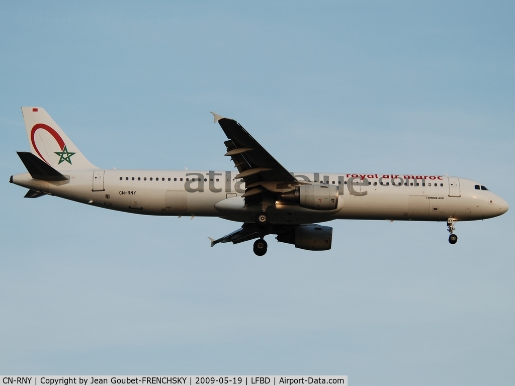 CN-RNY, 2003 Airbus A321-211 C/N 2076, landing 23