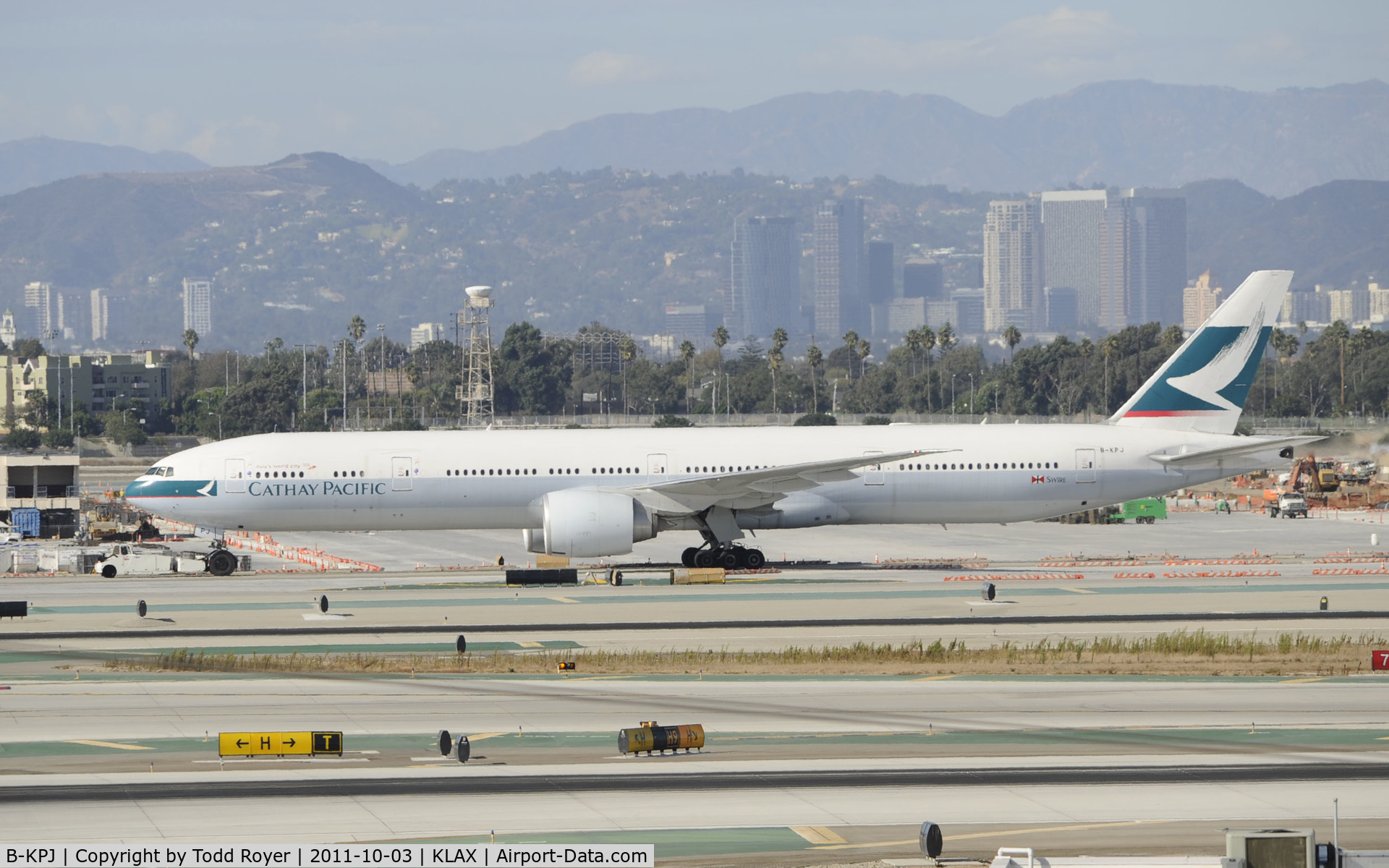 B-KPJ, 2008 Boeing 777-367/ER C/N 36157, Towed to west end of LAX