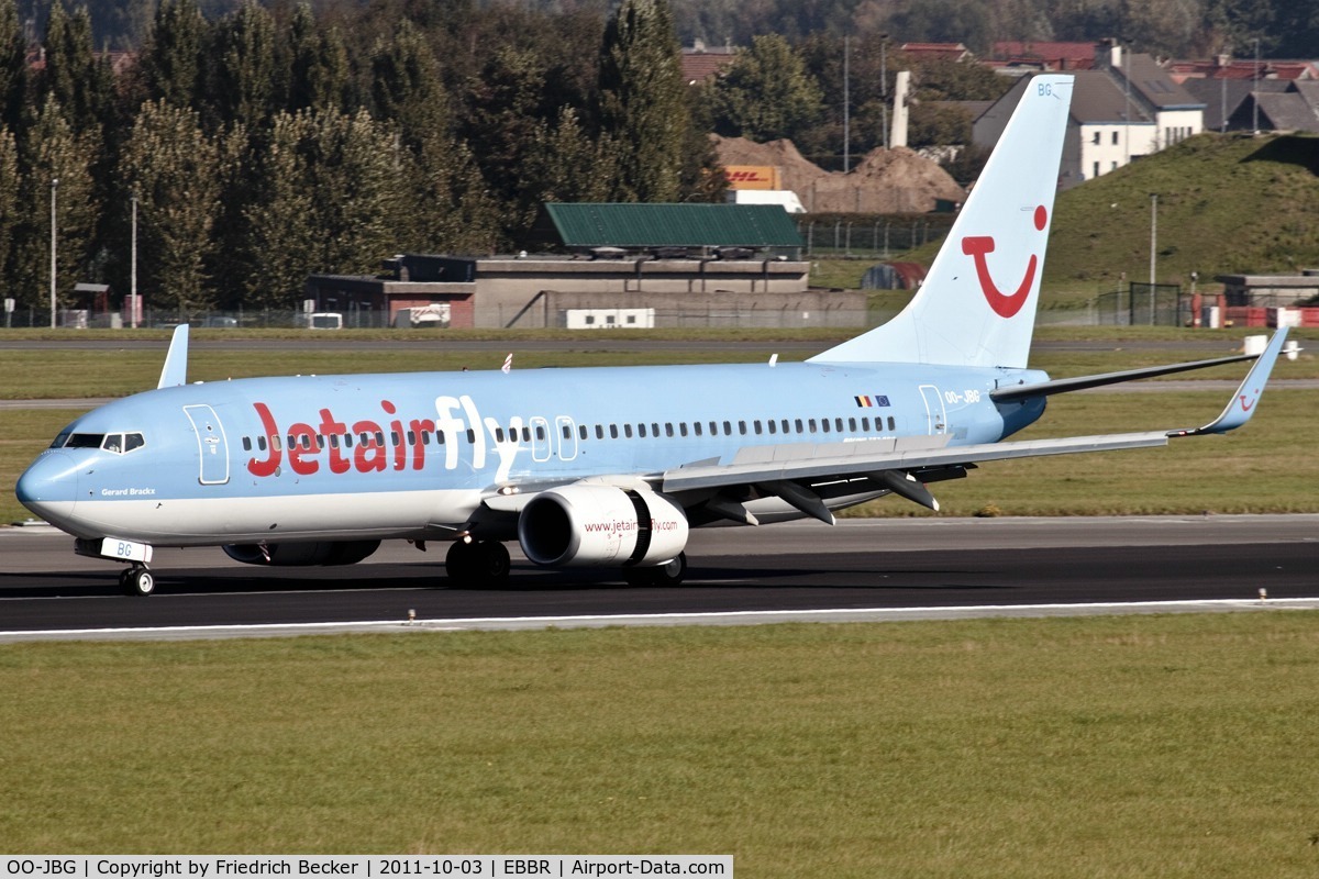 OO-JBG, 2008 Boeing 737-8K5 C/N 35142, decelerating after touchdown
