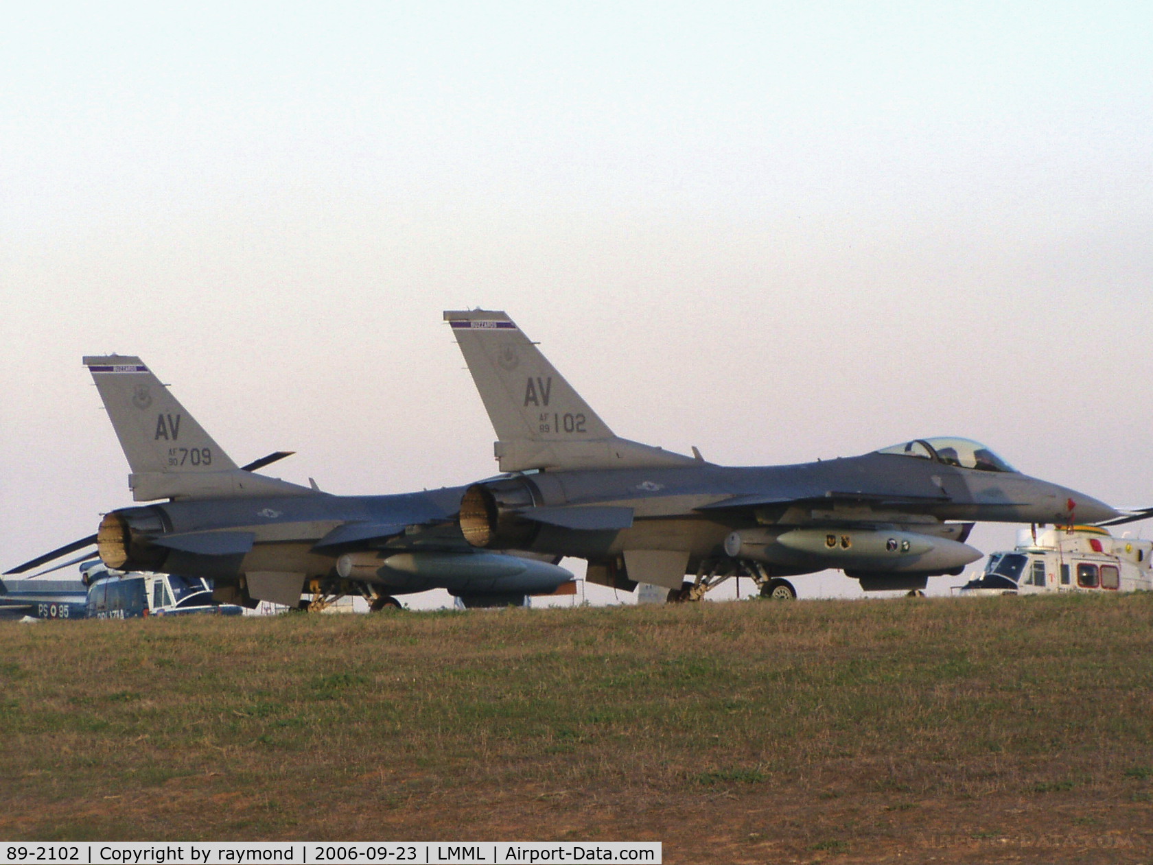 89-2102, 1989 General Dynamics F-16CG Night Falcon C/N 1C-255, F16s 89-2102 and 90-0709 AV USAF.