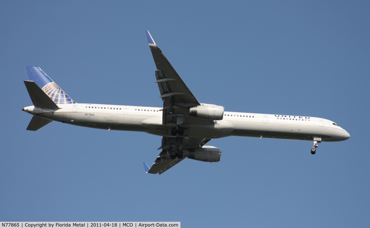 N77865, 2002 Boeing 757-33N C/N 32589, United 757-300