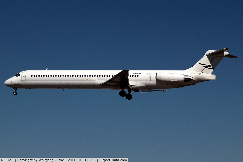 N964AS, 1992 McDonnell Douglas MD-83 (DC-9-83) C/N 53078, visitor