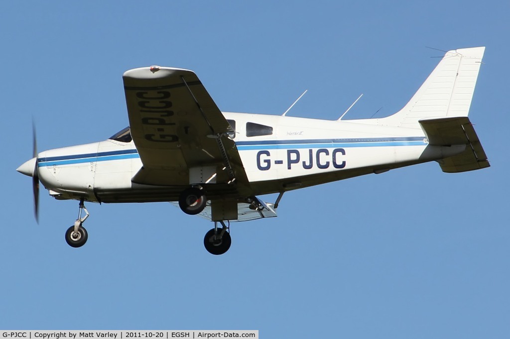 G-PJCC, 1988 Piper PA-28-161 Cherokee Warrior II C/N 2816043, Arriving at EGSH.