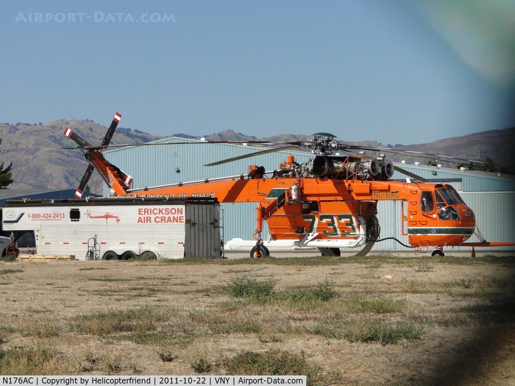 N176AC, 1962 Sikorsky S-64E C/N 64.003, Leased to LA City Fire Department and waiting a callout