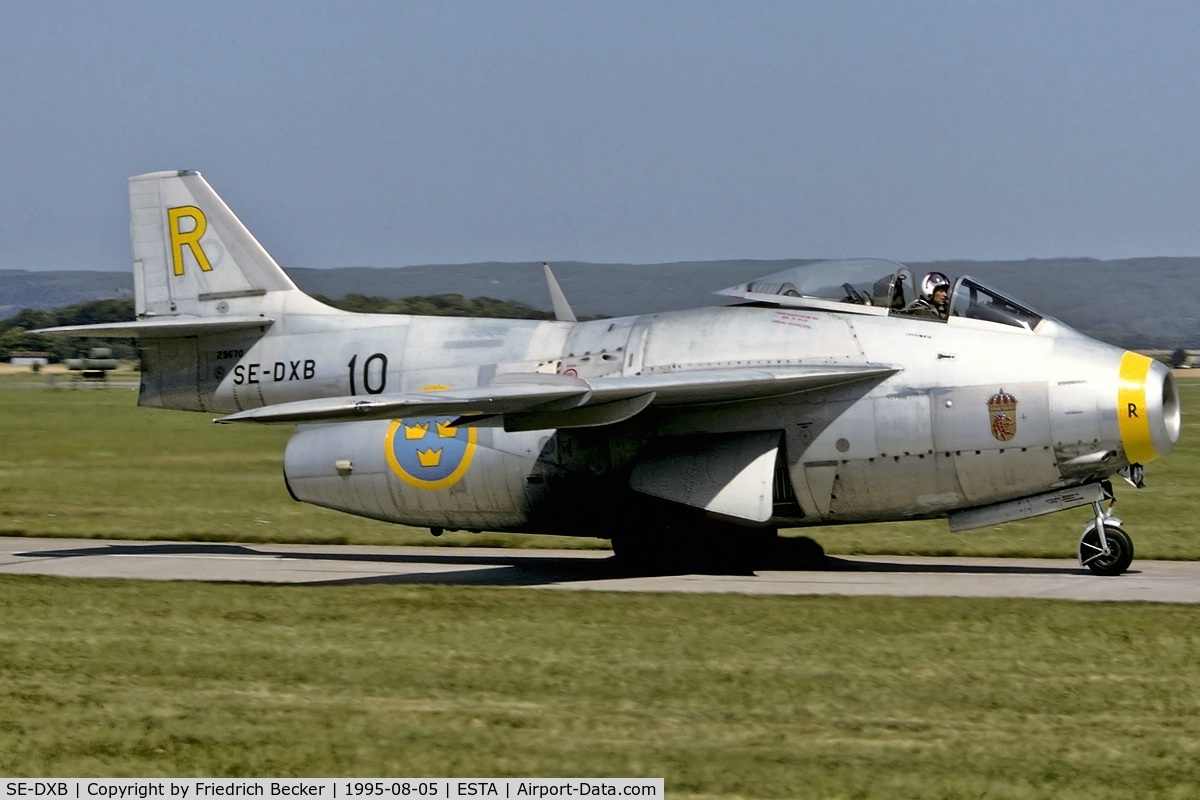 SE-DXB, 1955 Saab J-29F Tunnan C/N 29670, taxying to the active