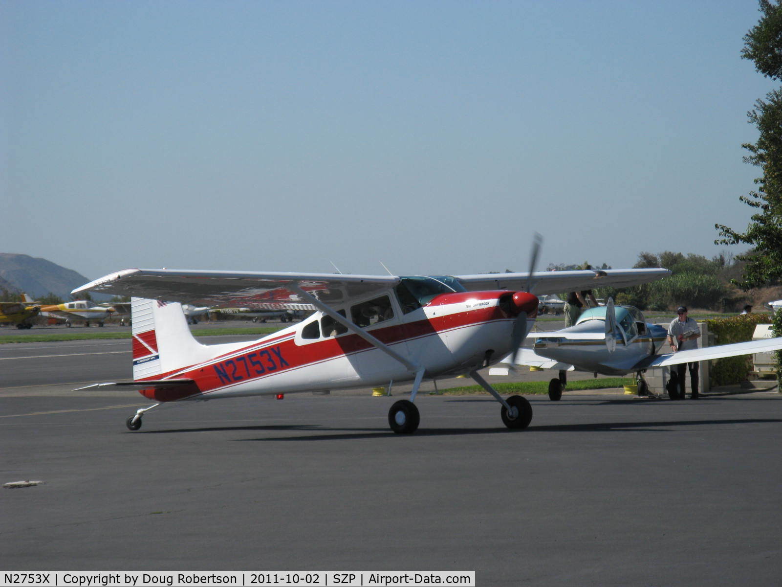 N2753X, 1965 Cessna 180H Skywagon C/N 18051553, 1965 Cessna 180H, Continental O-470 230 Hp, taxi