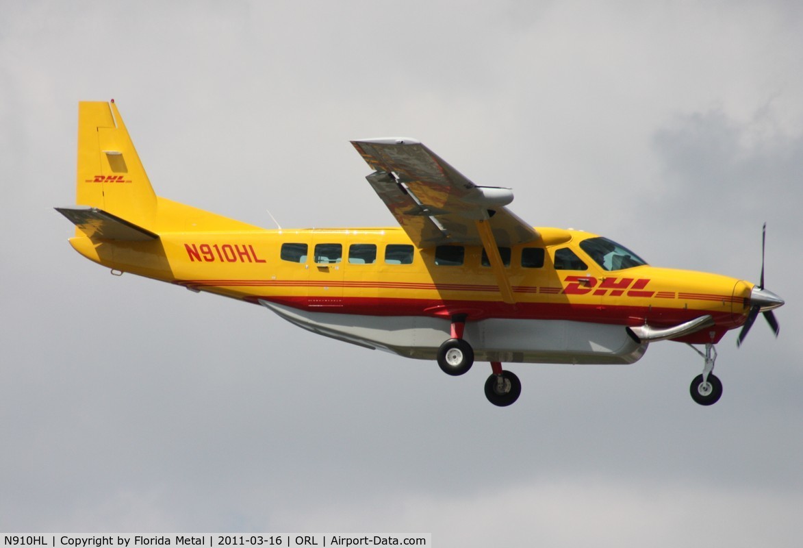 N910HL, 2004 Cessna 208B Grand Caravan C/N 208B1080, DHL C208