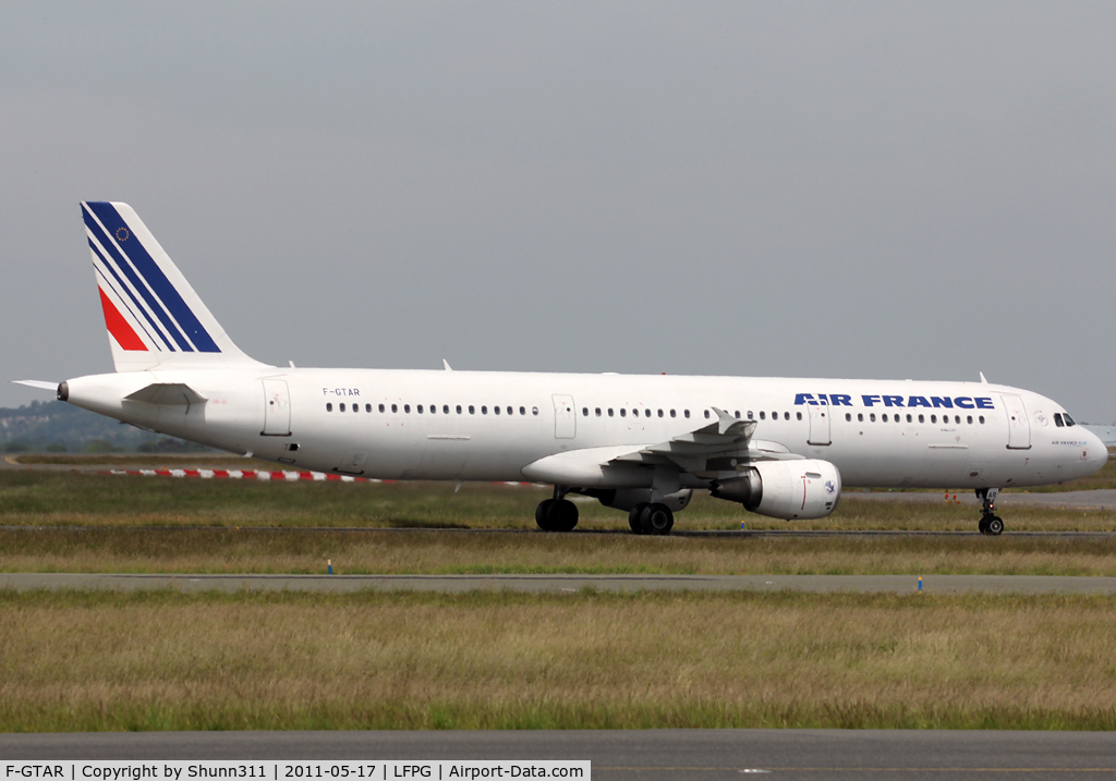 F-GTAR, 2008 Airbus A321-212 C/N 3401, Taxiing to the Terminal...