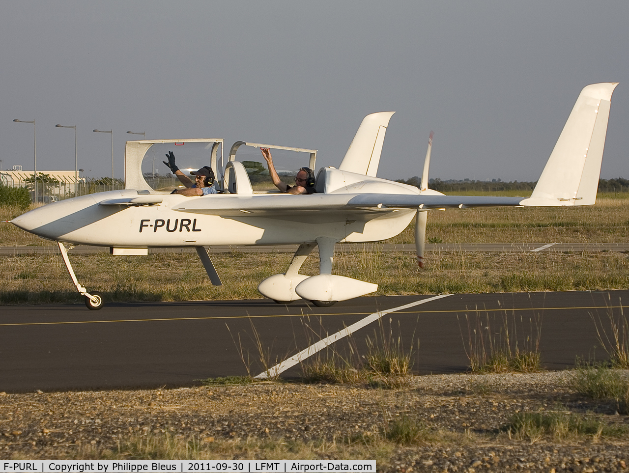 F-PURL, Rutan Long-EZ C/N 127, Back from a short flight in the late afternoon.