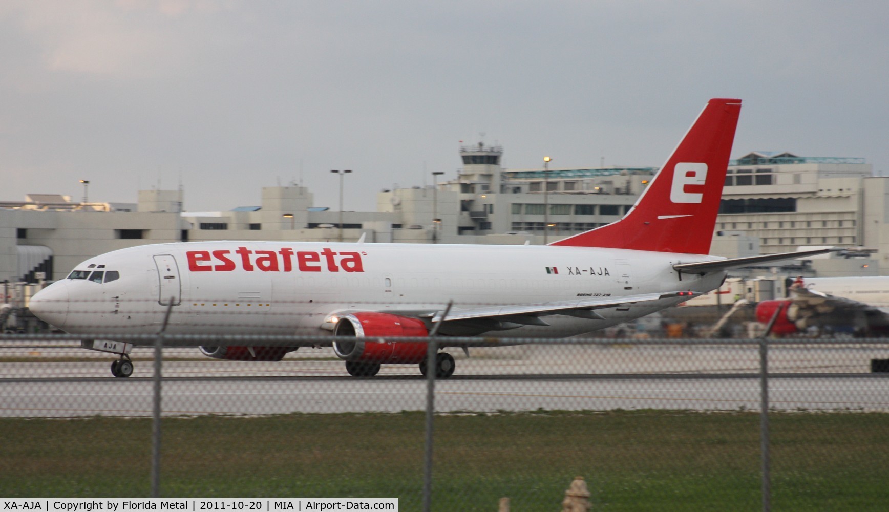 XA-AJA, 1987 Boeing 737-3Y0/SF C/N 23747, Estefata 737