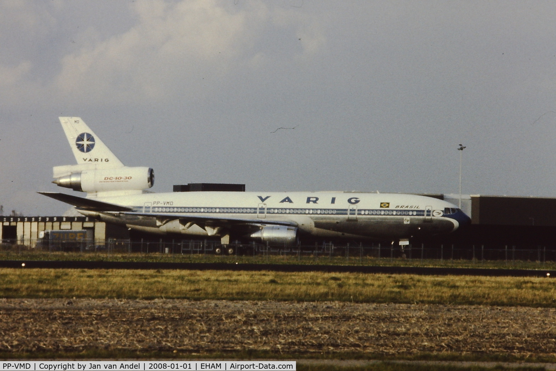 PP-VMD, 1975 McDonnell Douglas DC-10-30 C/N 46916, DC-10-30 at Schiphol Amsterdam early  1980's