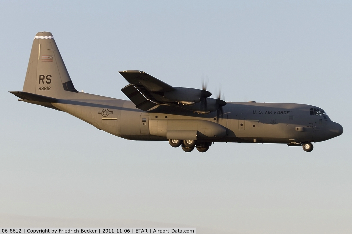 06-8612, 2006 Lockheed Martin C-130J-30 Super Hercules C/N 382-5621, on final RW08