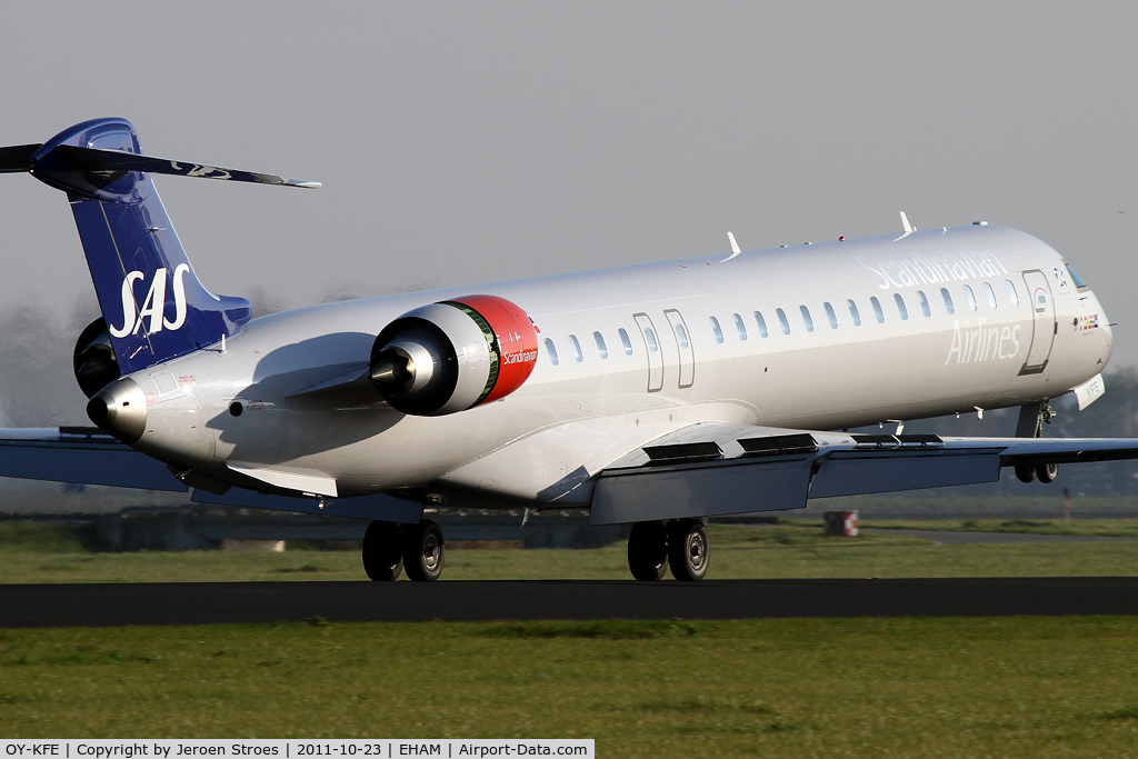 OY-KFE, 2009 Bombardier CRJ-900ER (CL-600-2D24) C/N 15224, looong airplane