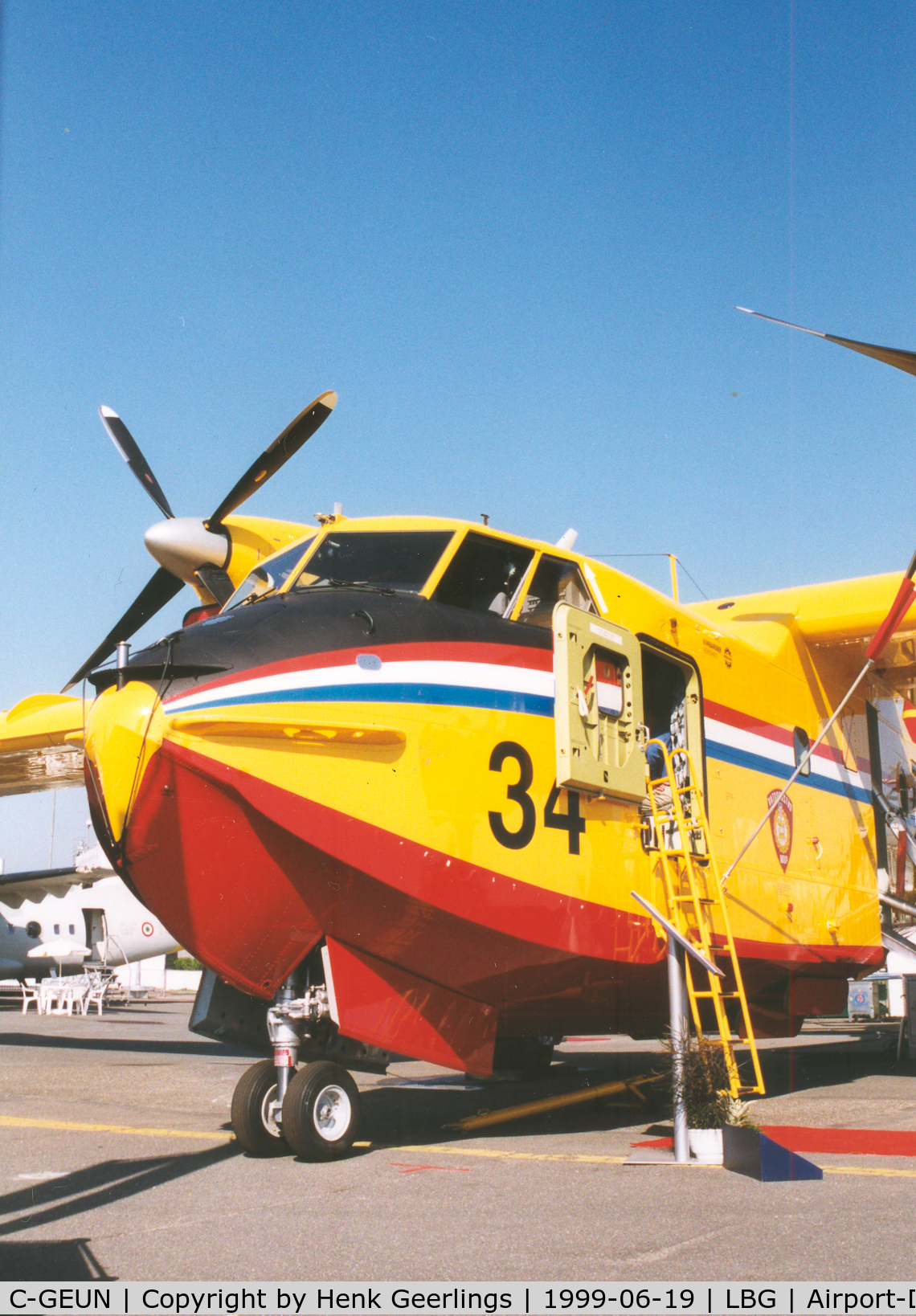 C-GEUN, Canadair CL-215-6B11 CL-415 C/N 2041, Le Bourget Air Show '99

Plane to be delivered to Croatian AF