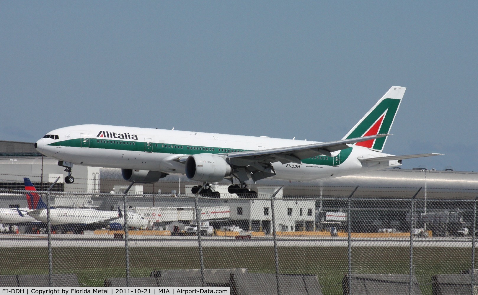 EI-DDH, 2004 Boeing 777-243/ER C/N 32784, Alitalia 777