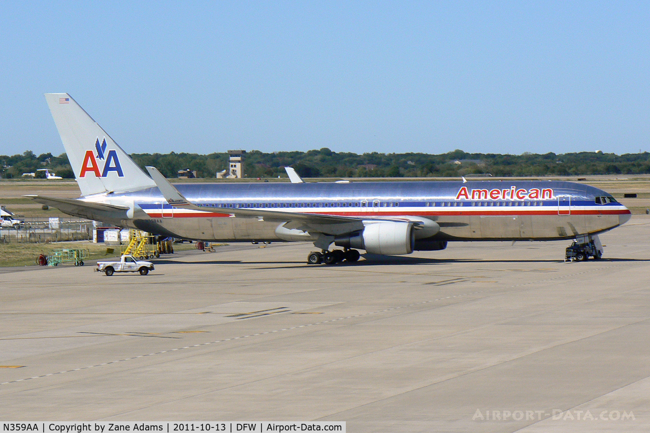 N359AA, 1988 Boeing 767-323 C/N 24040, American Airlines at DFW Airport