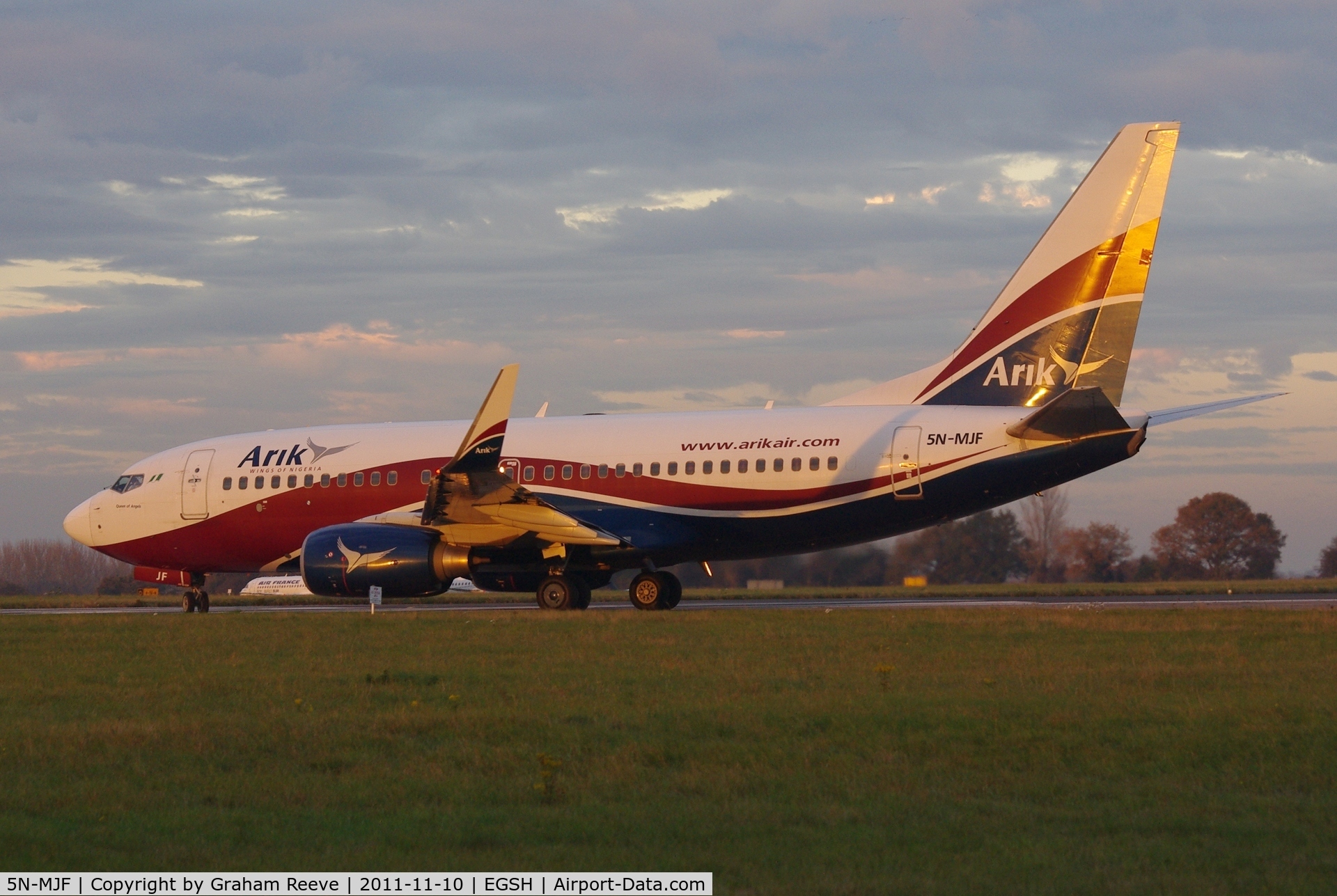 5N-MJF, Boeing 737-7GL C/N 34762/2427, About to depart late in the afternoon.