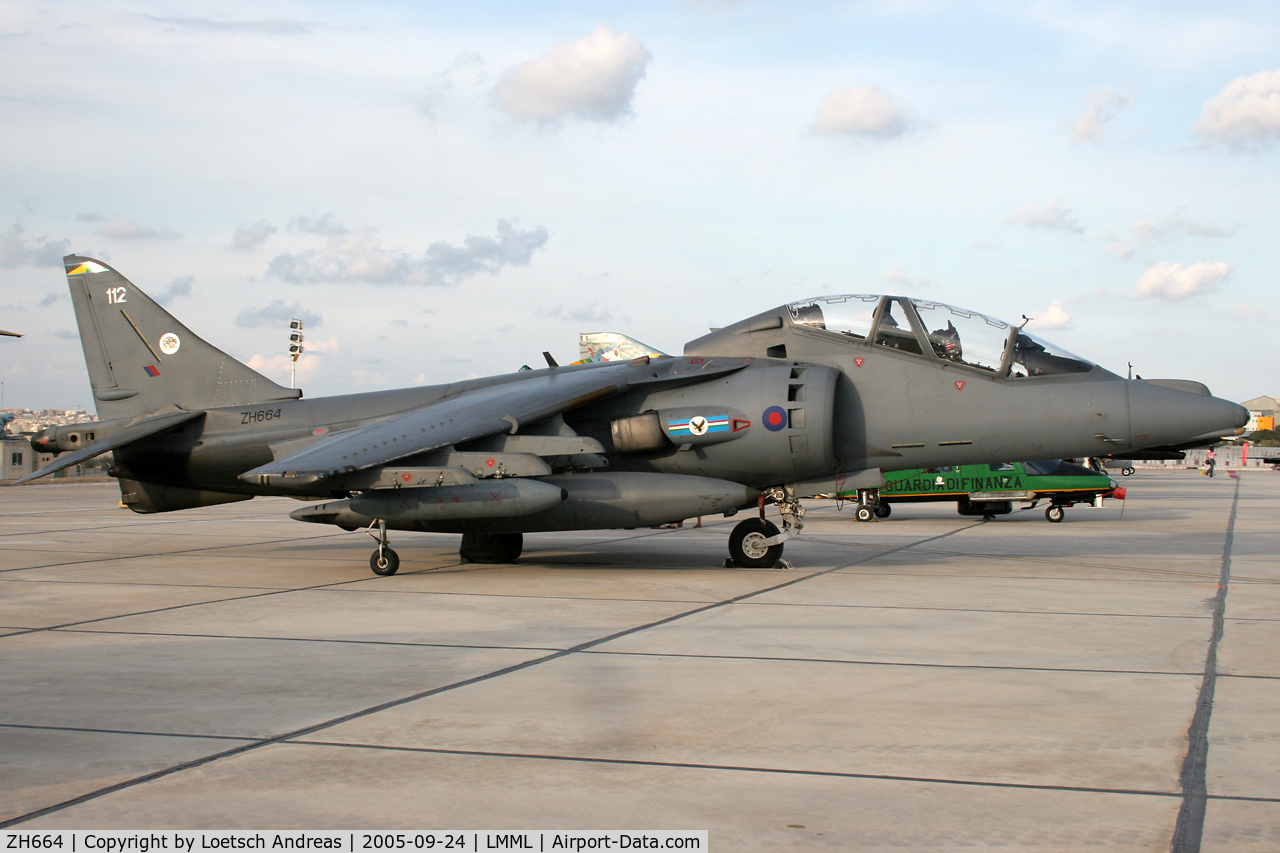 ZH664, 1995 British Aerospace Harrier T.10 C/N TX012, British Air Force