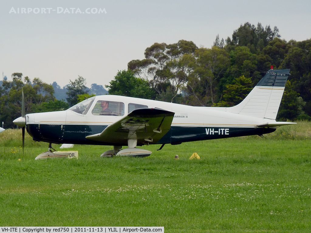 VH-ITE, 1977 Piper PA-28-161 C/N 28-7716072, Piper Warrior VH-ITE at Lilydale