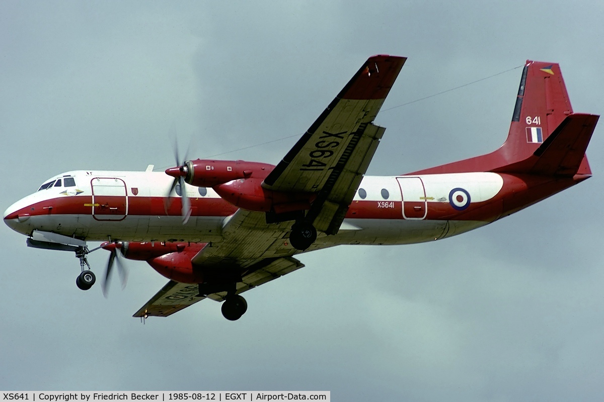 XS641, 1967 Hawker Siddeley HS-780 Andover C1(PR) C/N Set25/BN25, on final
