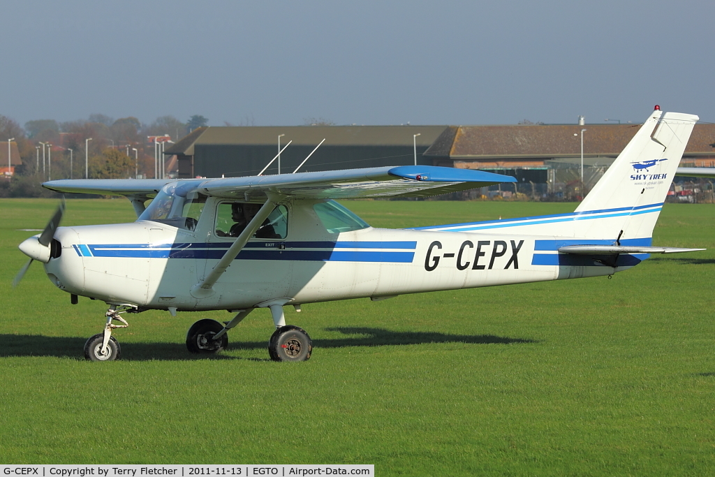 G-CEPX, 1983 Cessna 152 C/N 152-85792, 1983 Cessna 152, c/n: 152-85792 at Rochester, Kent