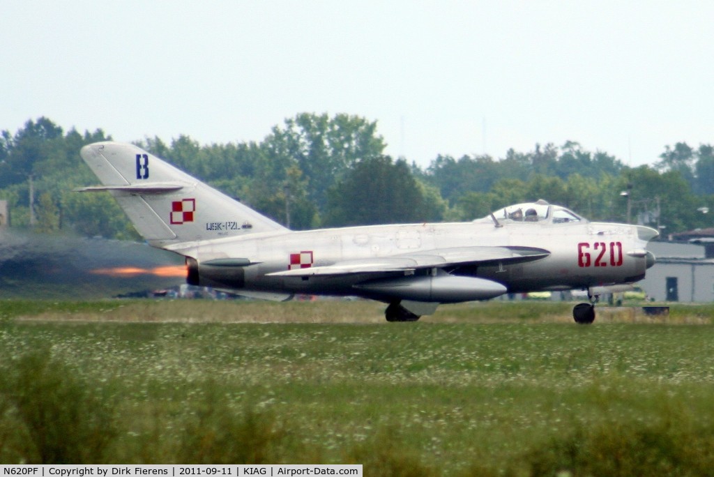N620PF, 1960 PZL-Mielec Lim-5 (MiG-17F) C/N 1D0620, Departing the airshow with both wing tanks attached, and taking off with after burners on.