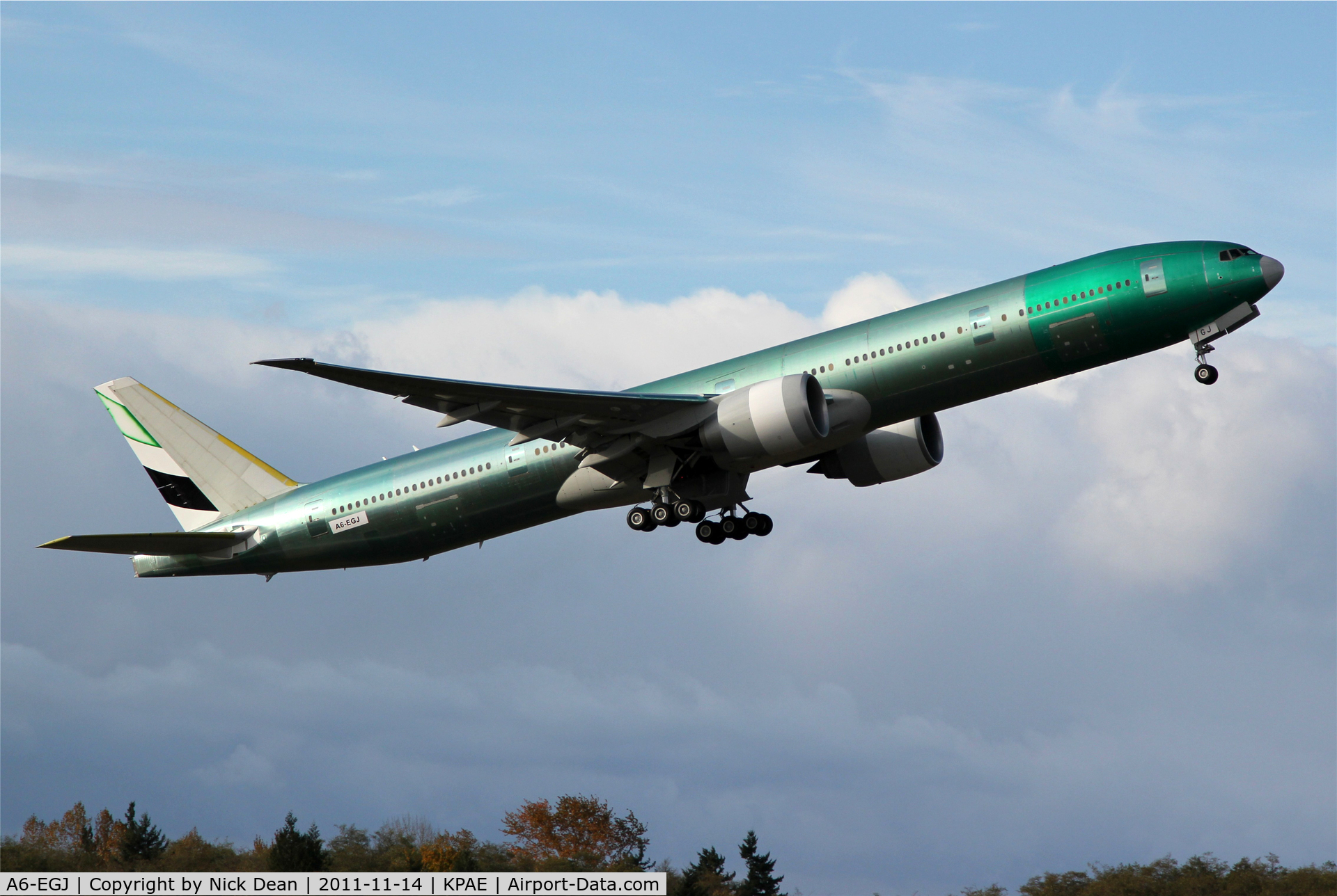 A6-EGJ, 2011 Boeing 777-31H/ER C/N 38989, KPAE/PAE