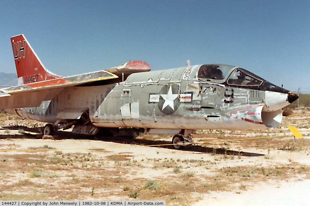 144427, Vought DF-8F Crusader C/N GF-29, Pima Air Museum - Oct. 1982
