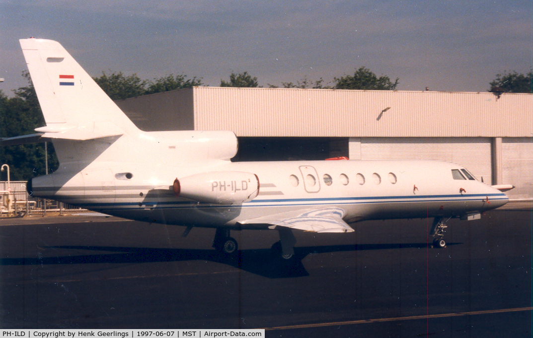 PH-ILD, 1980 Dassault Falcon 50 C/N 23, Philips company plane