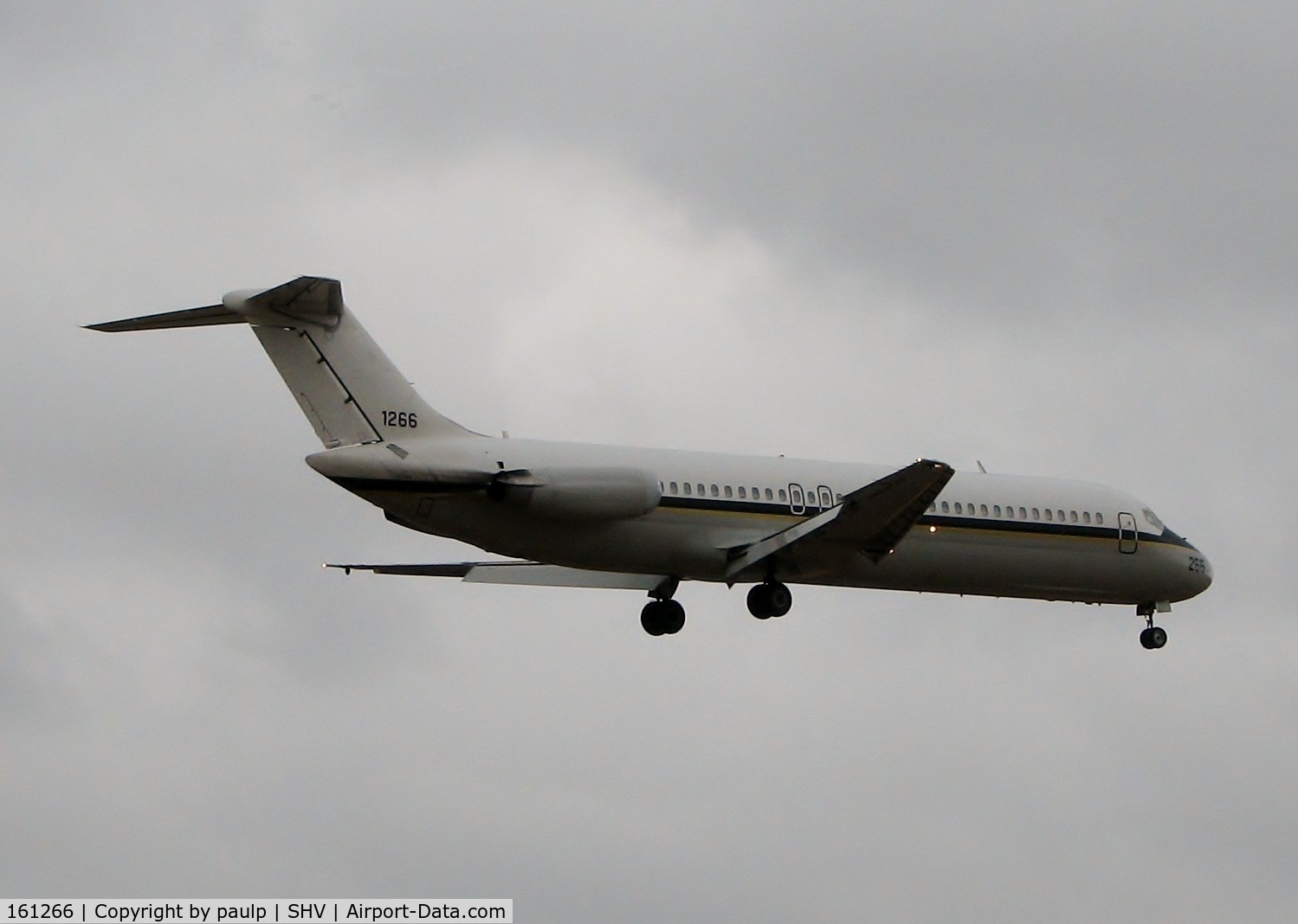 161266, 1981 McDonnell Douglas C-9B Skytrain II C/N 48137, Touch and goes at Shreveport Regional.