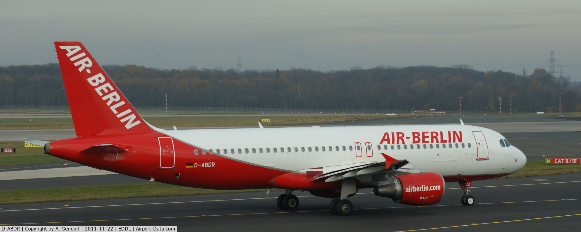 D-ABDR, 2007 Airbus A320-214 C/N 3242, Air Berlin, Airbus A320-214, is taxiing for departure at Düsseldorf Int´l (EDDL)