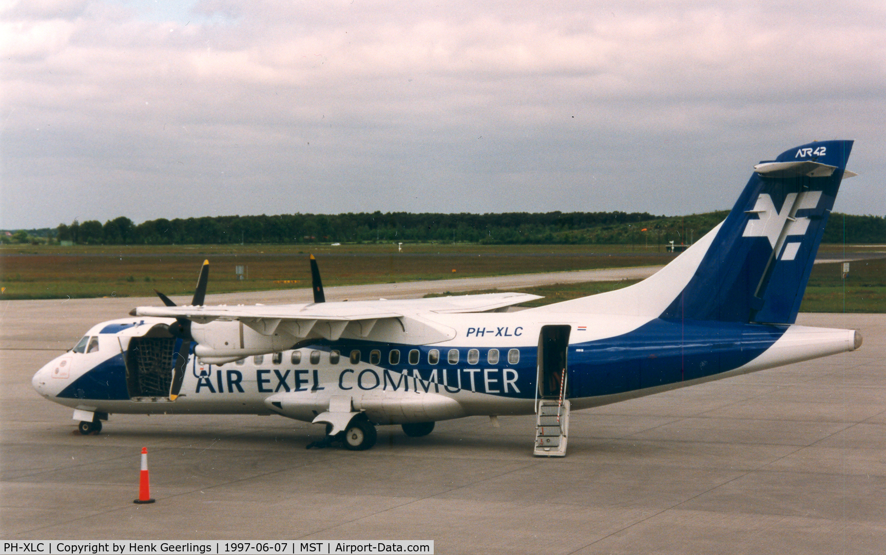 PH-XLC, 1987 ATR 42-320 C/N 060, Air Exel Commuter