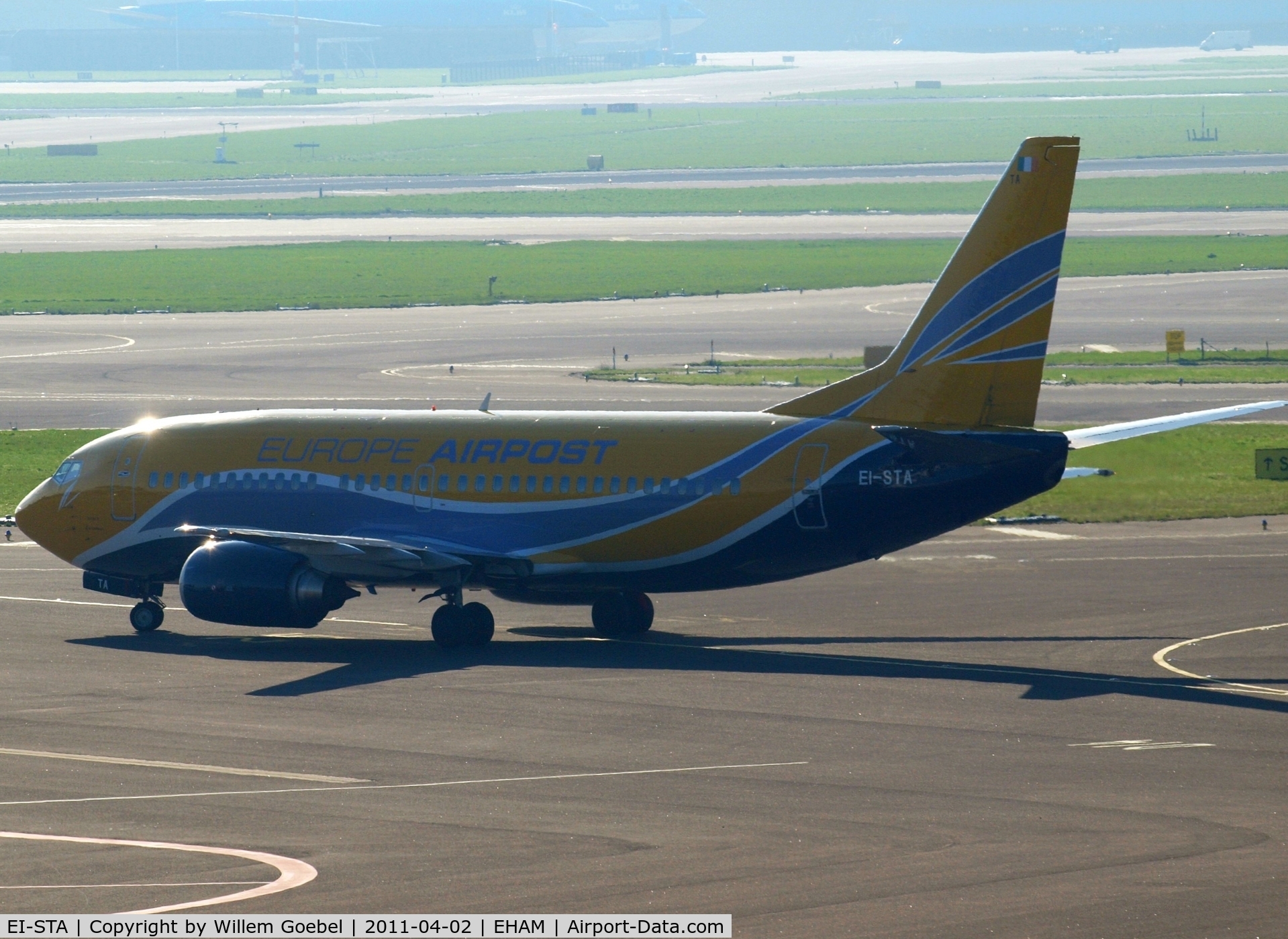 EI-STA, 1997 Boeing 737-31S C/N 29057, Taxi to runway L18 of Schiphol Airport