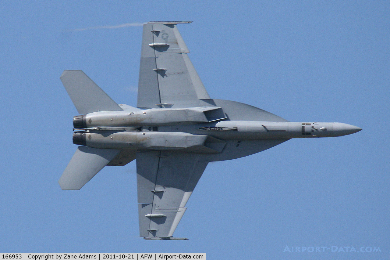 166953, Boeing F/A-18E Super Hornet C/N E195, At the 2011 Alliance Airshow - Fort Worth, TX