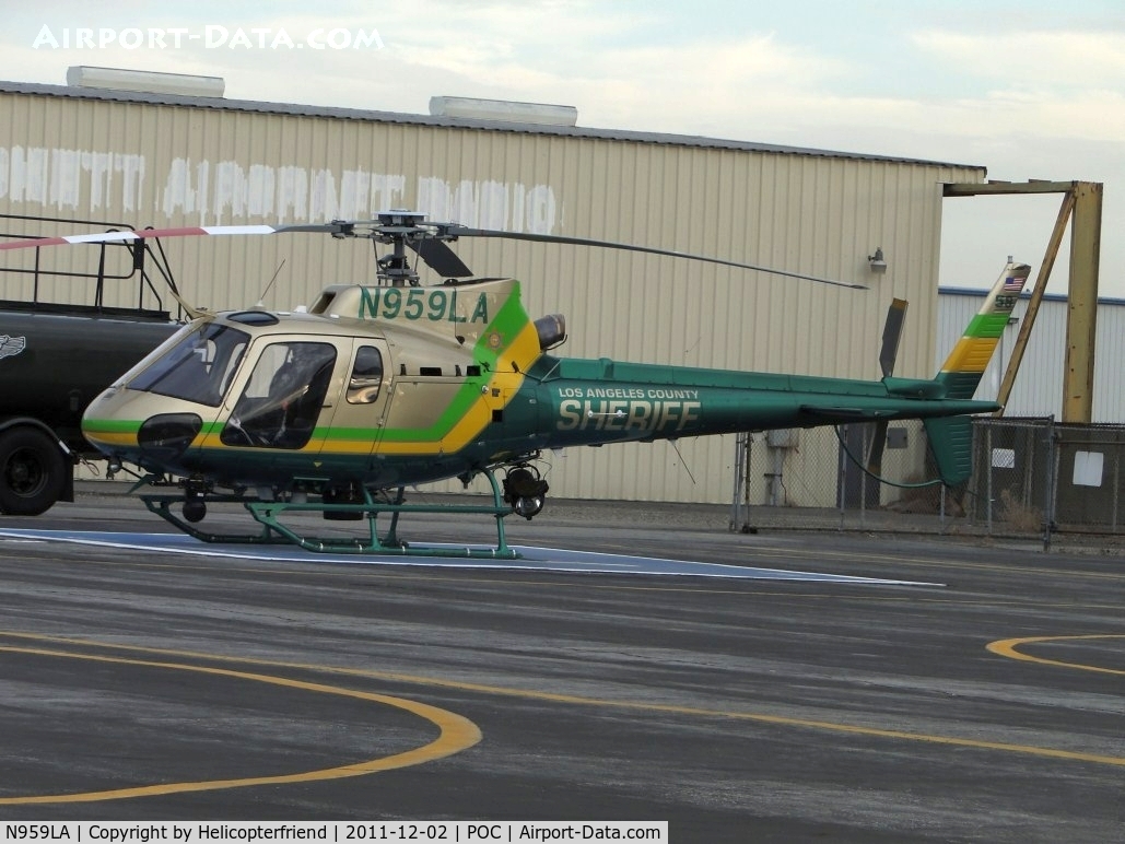 N959LA, Eurocopter AS-350B-2 Ecureuil C/N 7092, Parked on LACO Air Ops helipad 6 waiting for crew
