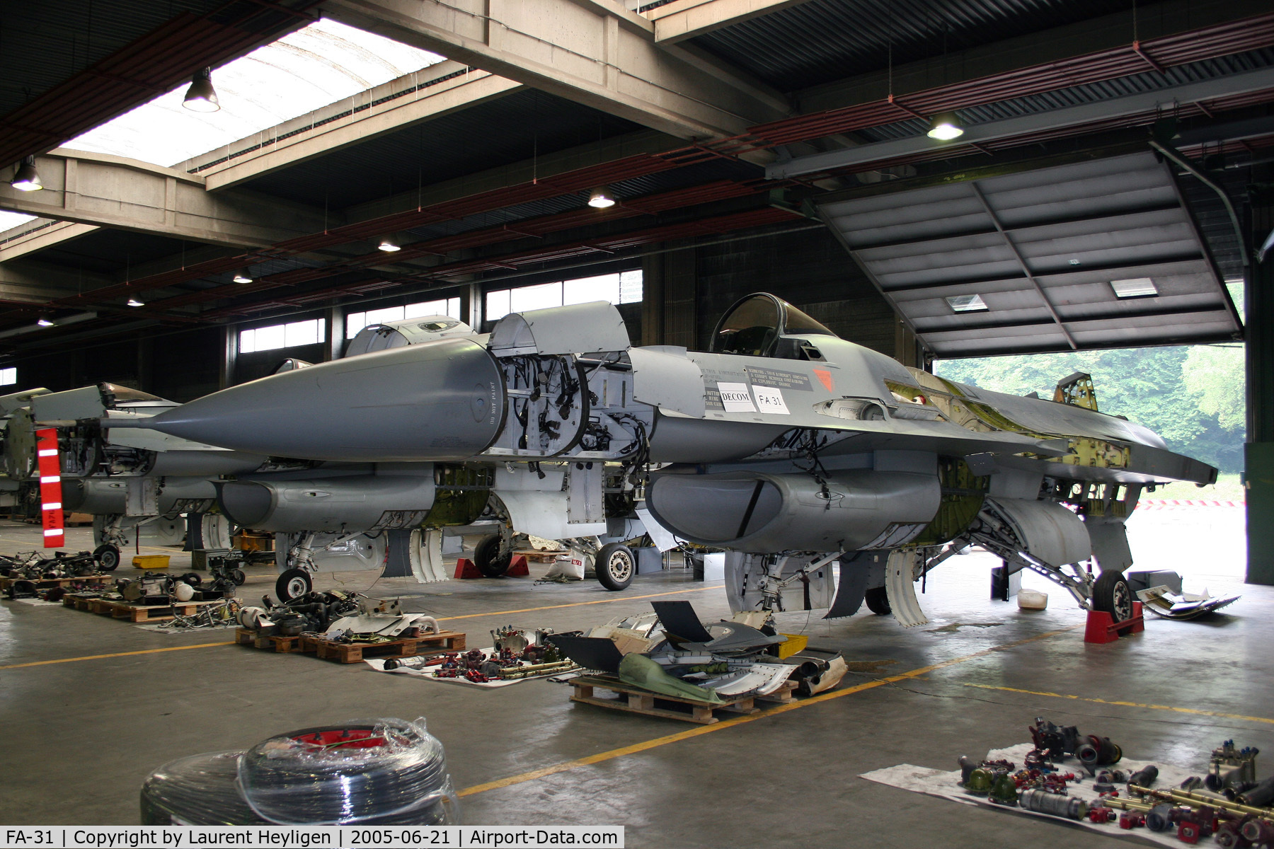 FA-31, SABCA F-16A Fighting Falcon C/N 6H-31, Being dismantled at Rocours, Belgium