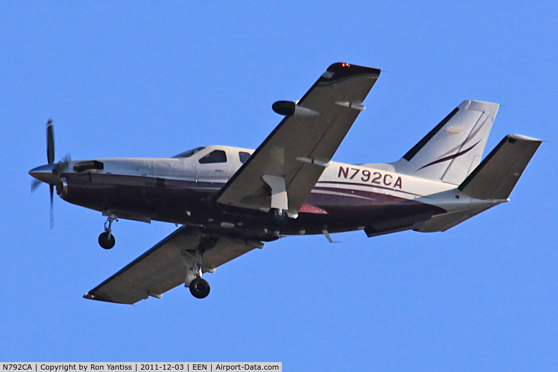 N792CA, 2003 Socata TBM-700 C/N 285, Straight in short final, runway 02, Dillant-Hopkins Airport, Keene, NH