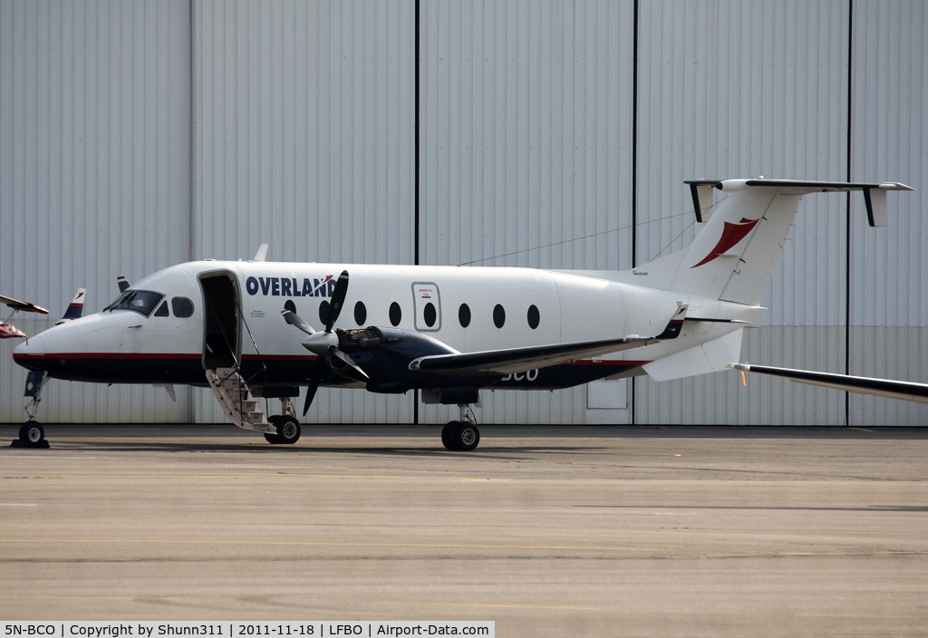 5N-BCO, 1996 Beech 1900D C/N UE-225, On maintenance but aircraft apparently stored...