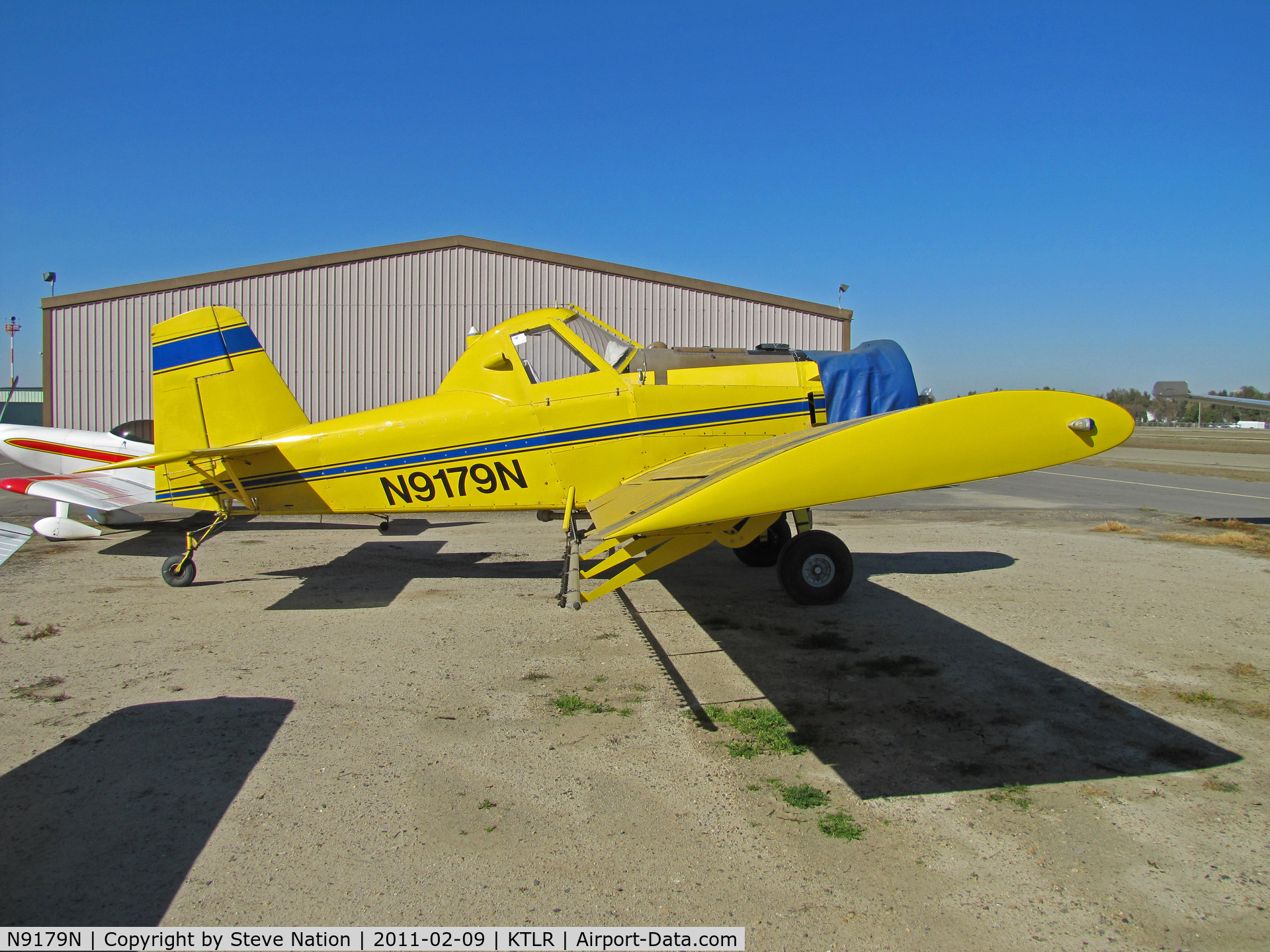 N9179N, 1989 Air Tractor Inc AT-401 C/N 401-0897, Tri-Agrinautics AT-401 not rigged for crop dusting and minus prop @ Tulare, CA