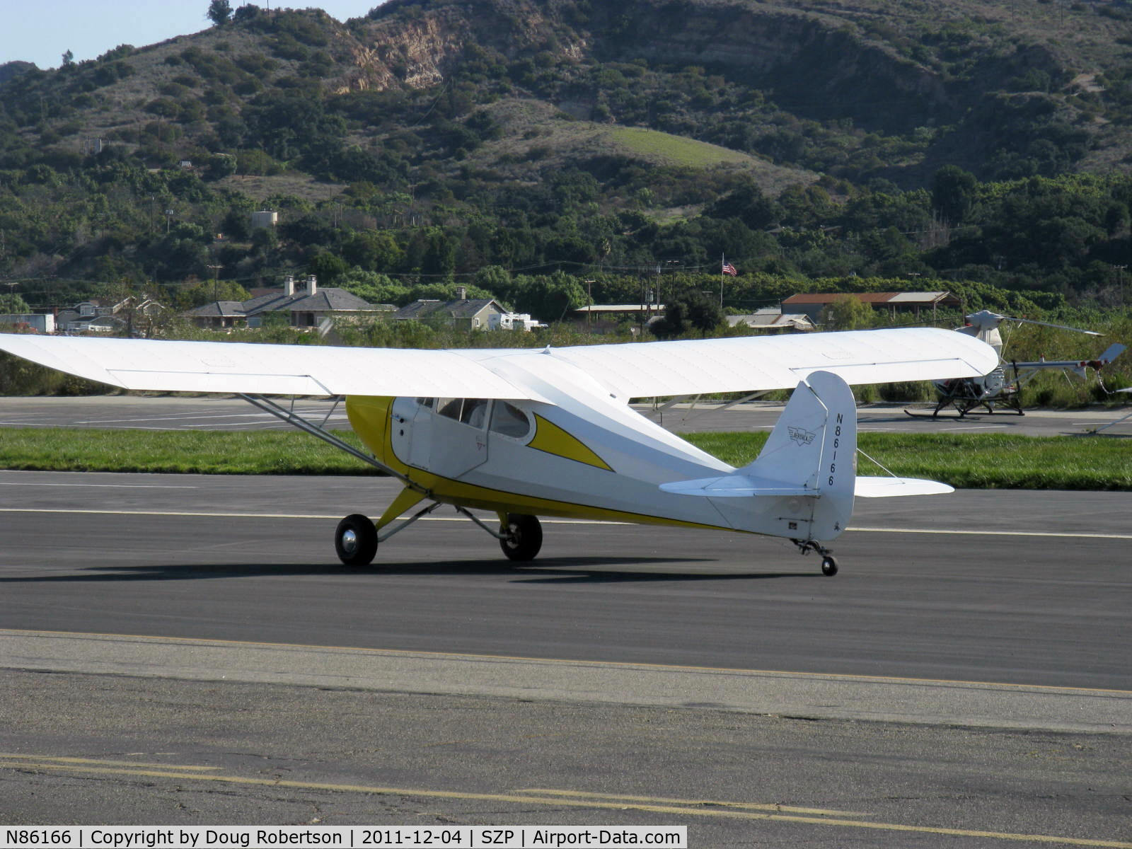 N86166, 1946 Aeronca 11AC Chief C/N 11AC-595, 1946 Aeronca 11AC CHIEF, Continental C65 65 Hp, two place side by side, landing roll Rwy 04 closeup