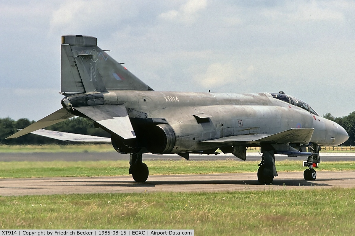 XT914, 1968 McDonnell Douglas Phantom FGR2 C/N 2771, taxying to the active