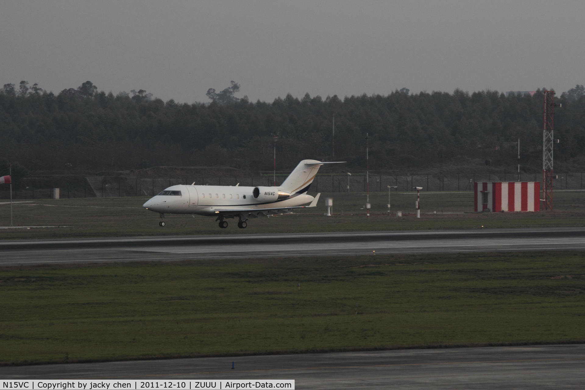 N15VC, 2009 Bombardier Challenger 605 (CL-600-2B16) C/N 5816, shuangliu airport,chengdu sichuan china
10-12-2011,16:43
